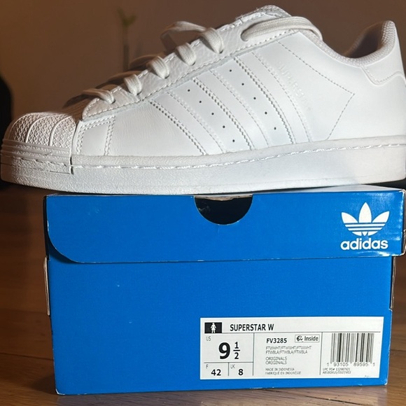 adidas Shoes - Adidas superstar size 9 1/2 W